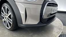 MINI Cooper 1.5 C Exclusive 5dr Auto Petrol Hatchback